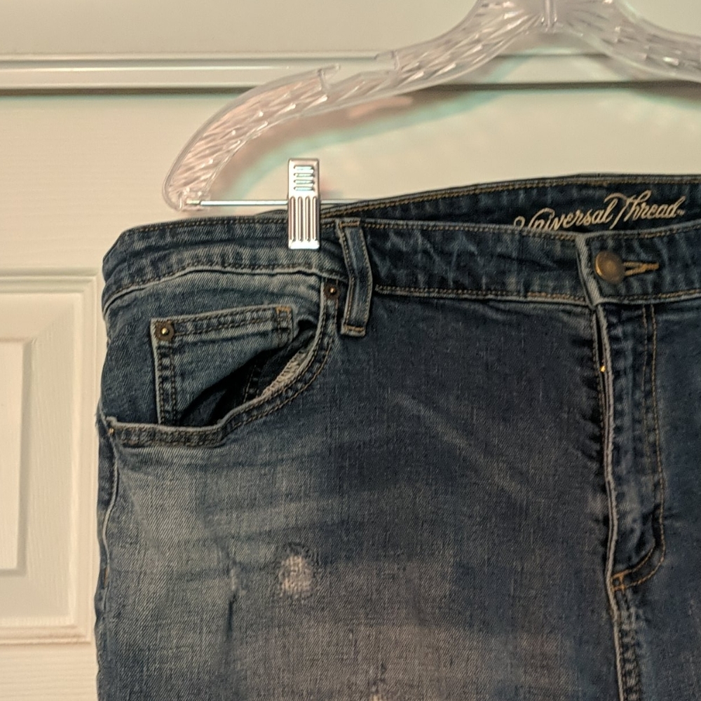 Universal Thread 22WR boyfriend jeans